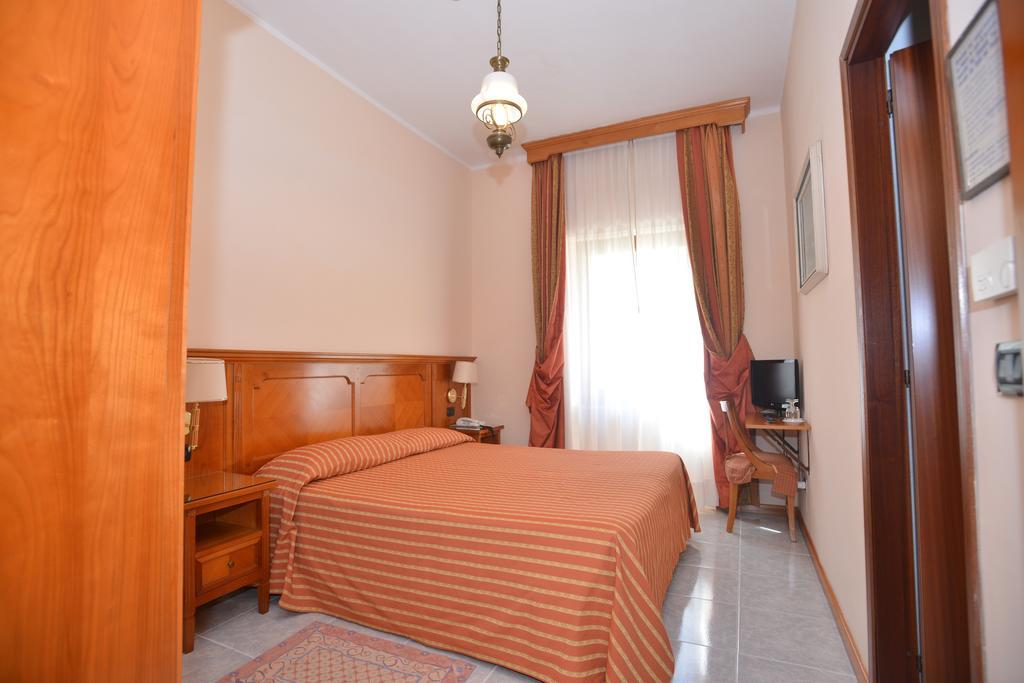 Hotel Acqui & Centro Benessere Acqui Terme Δωμάτιο φωτογραφία